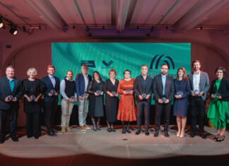 17 prejemnikov naziva Kongresna ambasadorka in Kongresni ambasador za leto 2024: Slovenski kongresni ambasadorski program časti izjemne posameznike Podelitev nagrad kongresnim ambasadorjem Slovenije 2024, foto: Žiga Intihar, Paideia