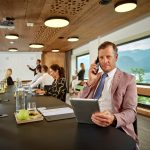 F015228-0035_sto_2021_poslovna_srecanja_bled_mitja_kobal_karata_film-photo-m