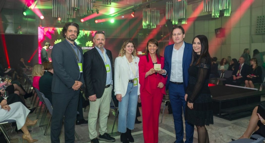 Tourism Ljubljana team with CEO MSc. Petra Stušek (third from the right) and the Deputy Mayor of the City of Ljubljana, Boštjan Koritnik (right) © Matevž Peršin
