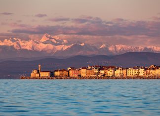 Turizem v številkah: 834 milijonov evrov iz naslova izvoza potovanj v prvih petih mesecih 2022 Piran, Jošt Gantar, www.slovenia.info